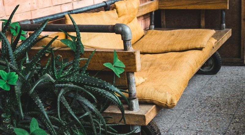 11 незвичайних ідей застосування в інтер'єрі водопровідних труб