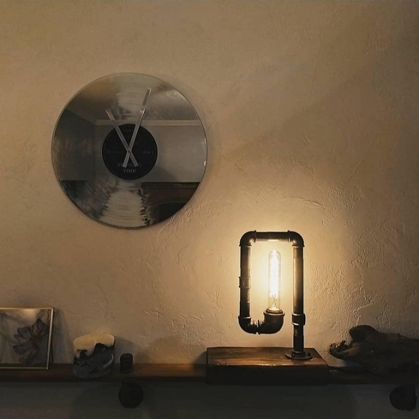 11 незвичайних ідей застосування в інтер'єрі водопровідних труб