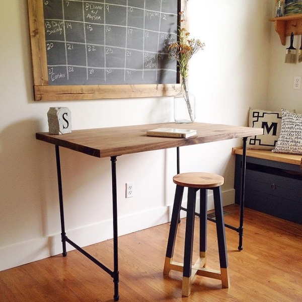 11 незвичайних ідей застосування в інтер'єрі водопровідних труб