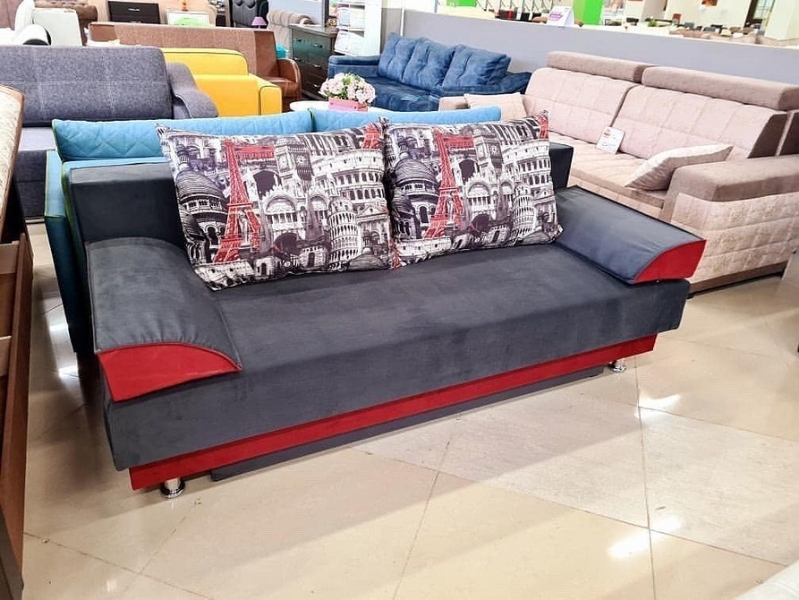 Застарілий Диван З Принтованою Оббивкою 6 моделей диванів, які безнадійно застаріли