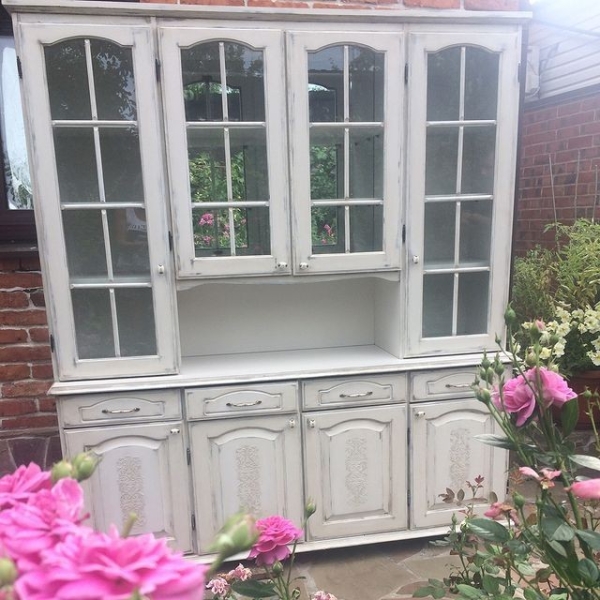 Що робити зі старою меблевою стінкою? 7 крутих прикладів (фото до і після)