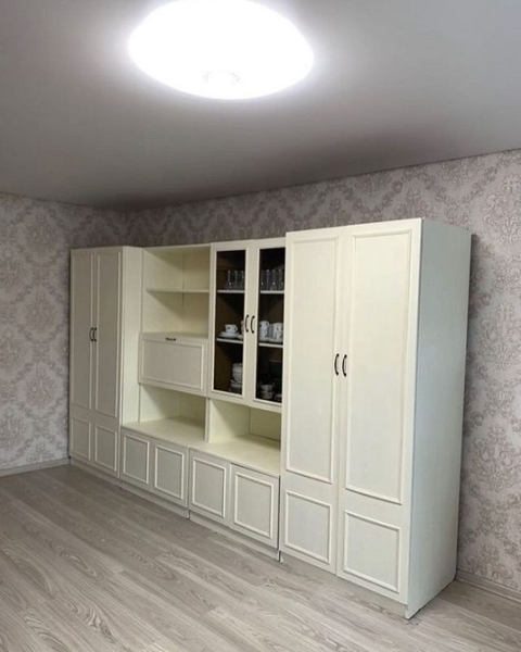 Що робити зі старою меблевою стінкою? 7 крутих прикладів (фото до і після)