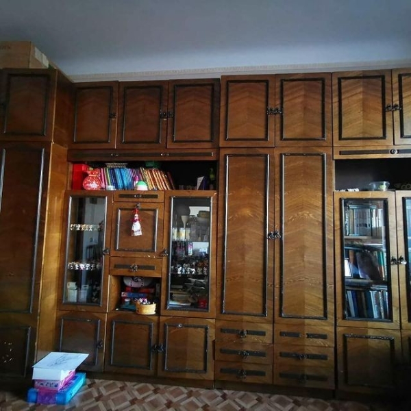 Що робити зі старою меблевою стінкою? 7 крутих прикладів (фото до і після)