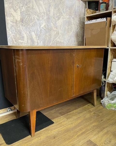 Потужні Радощі: Стильні Тумбочки, Які Змінять Ваш Інтер'Єр! 14 - Ліжка Та Матраци Що робити зі старою тумбочкою? 7 неймовірних прикладів (фото до і після)