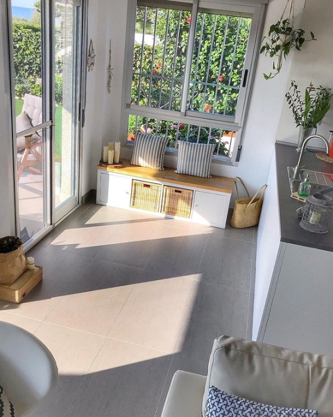 Ikea Kallax: 8 Геніальних Перетворень Звичайного Стелажа 22 - Ліжка Та Матраци Що можна зробити зі стеллажа ІКЕА «Каллакс»: 11 ідей