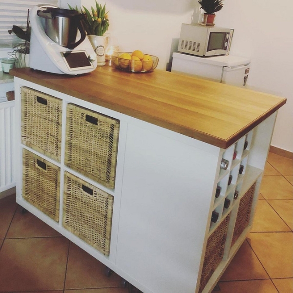 Ikea Kallax: 8 Геніальних Перетворень Звичайного Стелажа 14 - Ліжка Та Матраци Що можна зробити зі стеллажа ІКЕА «Каллакс»: 11 ідей