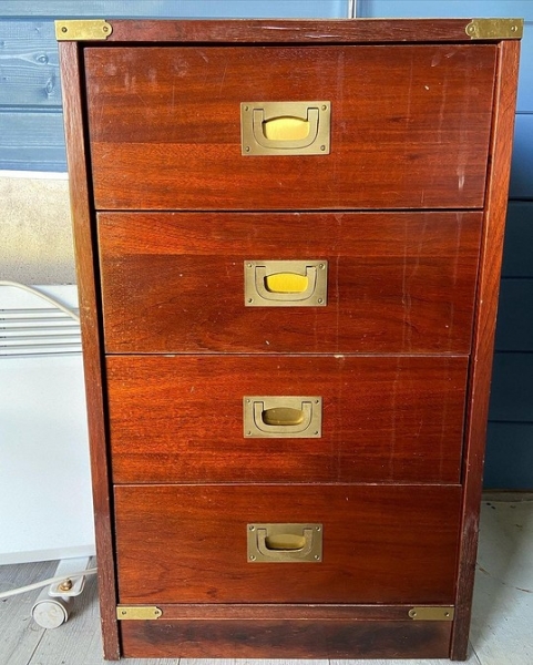 Як Відновити Старі Стільці: 7 Простих Та Ефективних Методів 12 - Ліжка Та Матраци До і після: 7 прикладів ефектного перетворення старої меблів