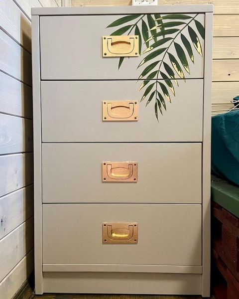 Як Відновити Старі Стільці: 7 Простих Та Ефективних Методів 10 - Ліжка Та Матраци До і після: 7 прикладів ефектного перетворення старої меблів