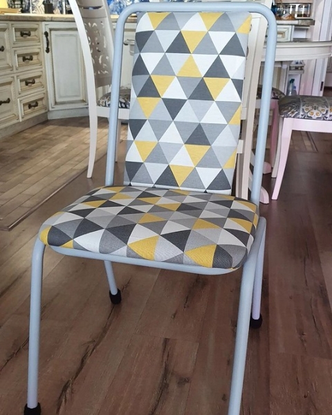 Як Відновити Старі Стільці: 7 Простих Та Ефективних Методів 13 - Ліжка Та Матраци До і після: 7 прикладів ефектного перетворення старої меблів