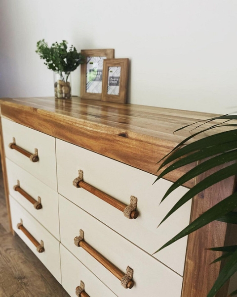 Як Відновити Старі Стільці: 7 Простих Та Ефективних Методів 21 - Ліжка Та Матраци До і після: 7 прикладів ефектного перетворення старої меблів