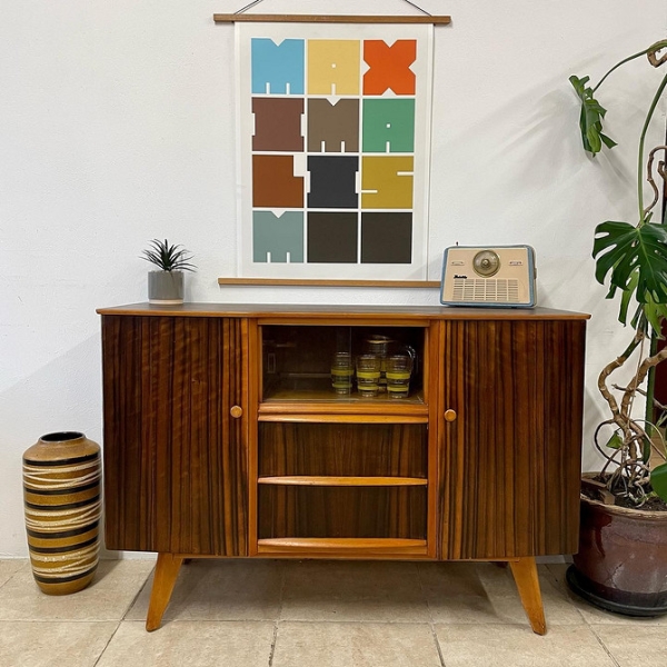 Меблі зебрано: поєднання з іншими елементами декору