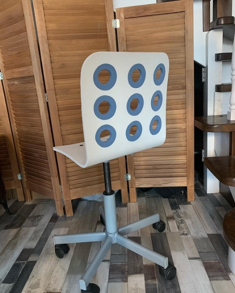 Як Відреставрувати Старий Стілець: 7 Способів Експрес-Ремонту 4 - Ліжка Та Матраци Як відреставрувати старий стілець: 7 способів експрес-ремонту (справиться кожен)