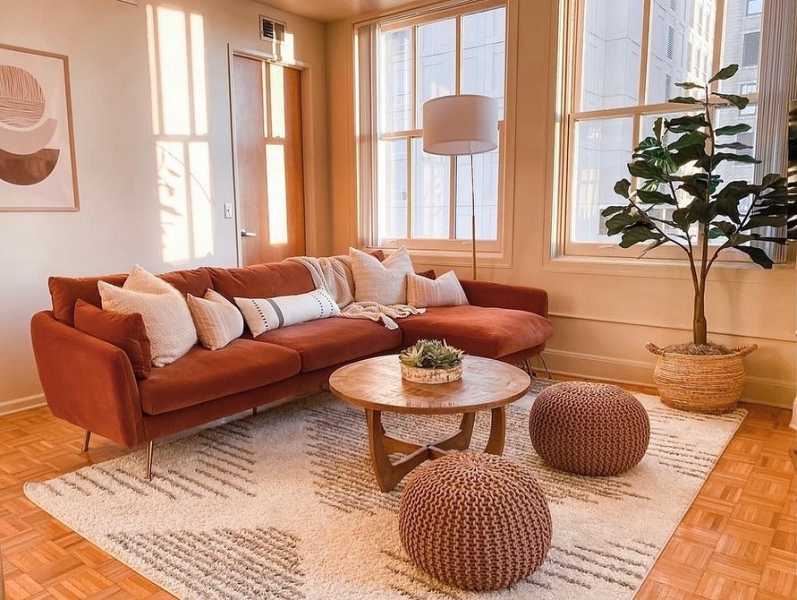 Як підібрати диван під колір стін: 7 вдалих поєднань