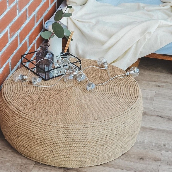 Як зробити пуф своїми руками: 7 можливих способів і детальний майстер-клас по виготовленню пуфа з старих коробок