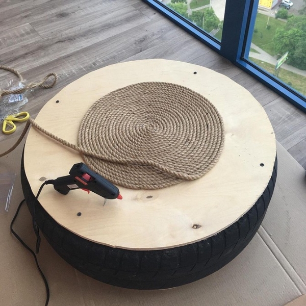 Як зробити пуф своїми руками: 7 можливих способів і детальний майстер-клас по виготовленню пуфа з старих коробок