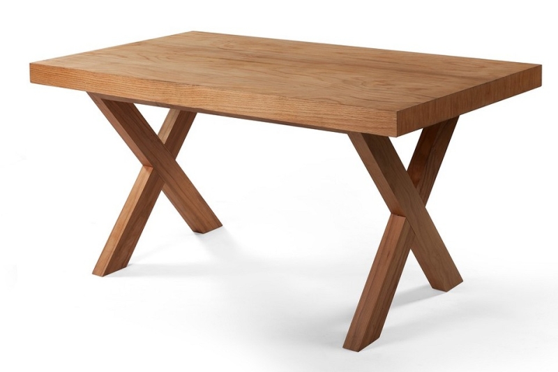 Стіл з перехрещеними ніжками з дощок