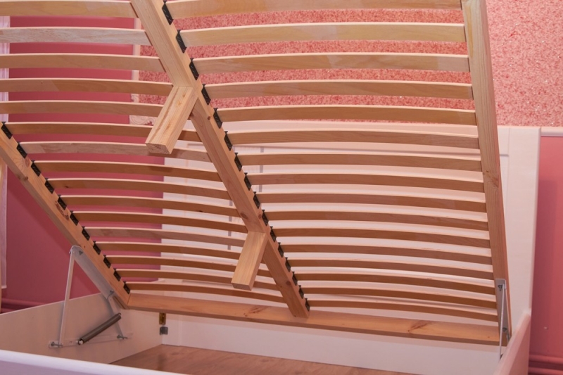 Як вибрати кровать з підйомним механізмом: 4 критерія