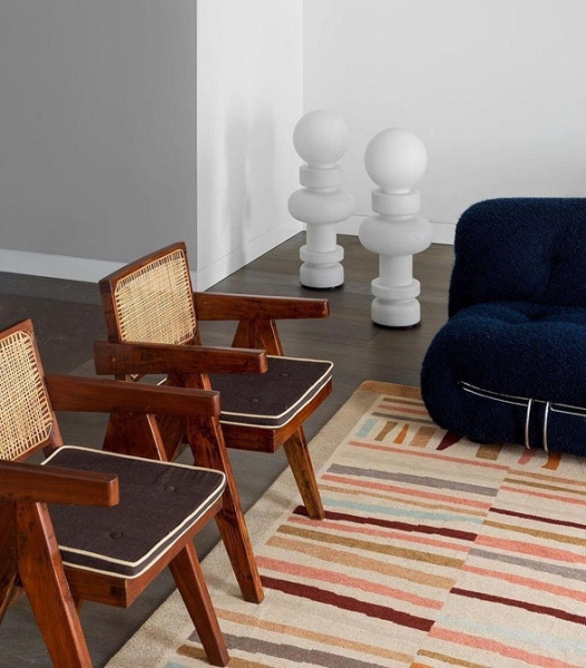 Дизайн старовинних меблів Яскравий дизайн старовинних меблів