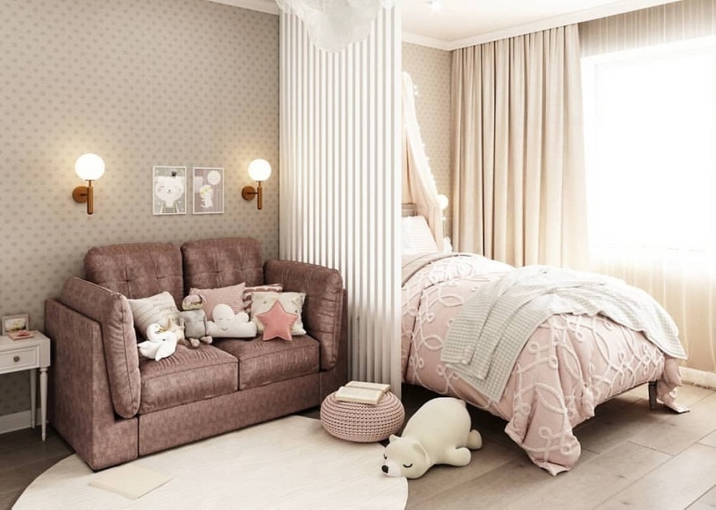 Коричневий диван в інтер'єрі дитячої: стиль та практичність