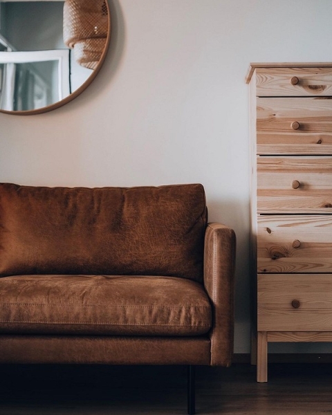 Тканини для коричневого дивана