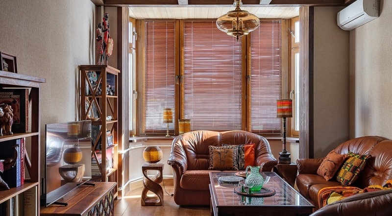 Коричневий диван в інтер'єрі: як вибрати, де поставити та з чим поєднувати, 100 фото