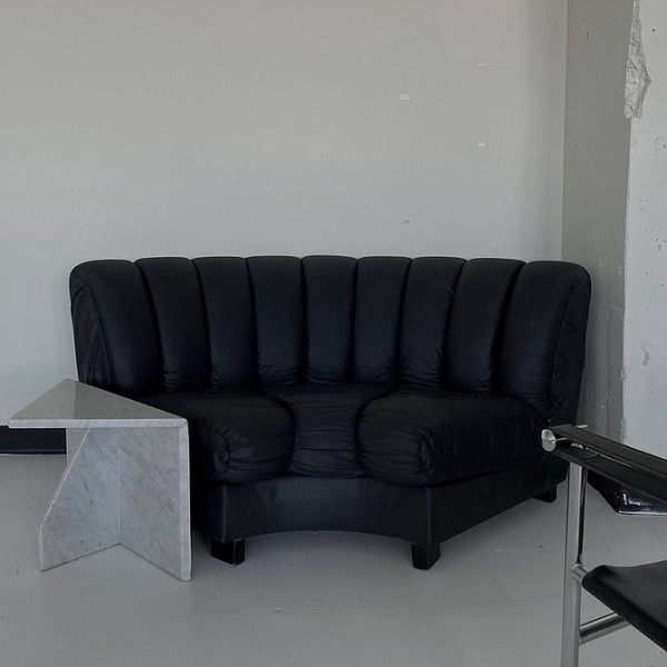 Шкіряний Диван: Як Вибрати, Доглядати Та Стильно Вписати В Інтер'Єр 19 - Ліжка Та Матраци Шкіряний диван: як вибрати і вписати в інтер'єр + 70 красивих фото