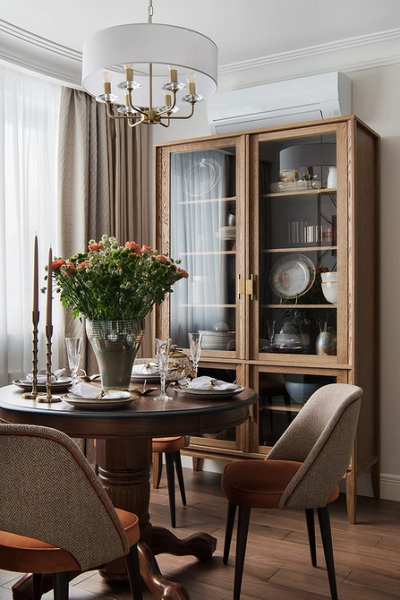 Круглий стіл в інтер'єрі: поради по вибору та 77 красивих фото