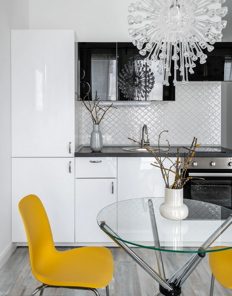 Круглий стіл в інтер'єрі: поради по вибору та 77 красивих фото