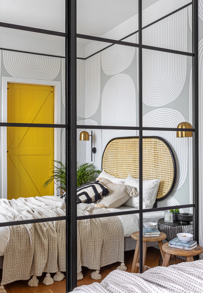 Шафа купе з контрастними рамками