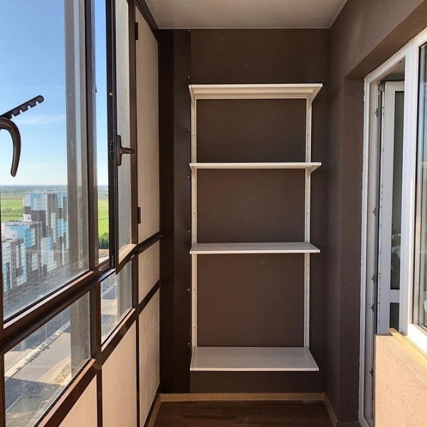 Корисна інструкція: як зробити полиці на балконі самому