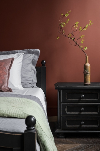 Оновіть Старі Меблі: Яскраві Ідеї Для Вашого Інтер'Єру 11 - Ліжка Та Матраци Спальня з вінтажним гарнітуром