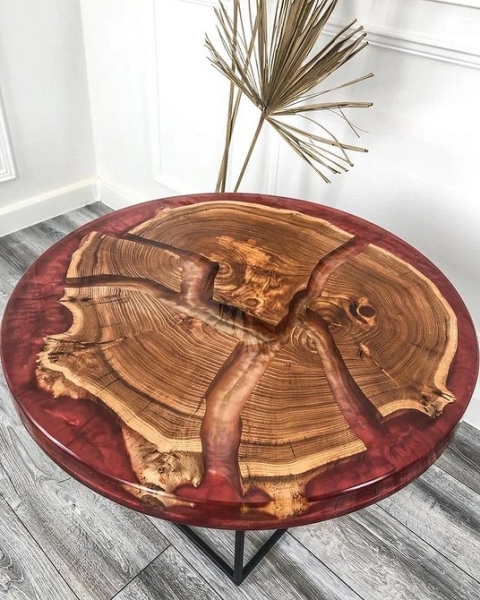 Стол из эпоксидной смолы: как сделать красивую мебель самому (и 20 примеров для вдохновения)