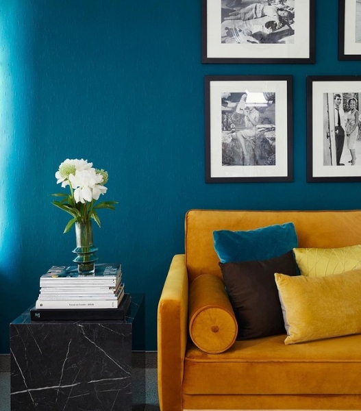 Жовтий диван в інтер'єрі: поради щодо вибору та 100 красивих фотоприкладів