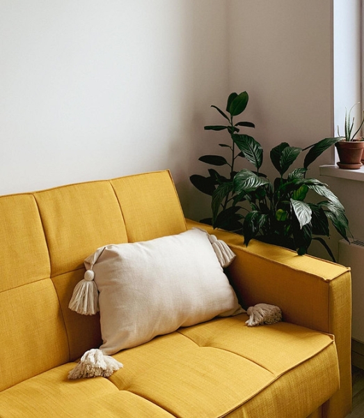 Жовтий Диван В Інтер'Єрі: Стильні Поєднання Та Ідеї 2024 7 - Ліжка Та Матраци Желтый диван в интерьере: советы по выбору и 100 красивых фотопримеров