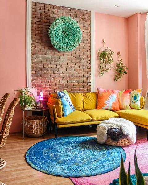 Жовтий диван в інтер'єрі: поради щодо вибору та 100 красивих фотоприкладів