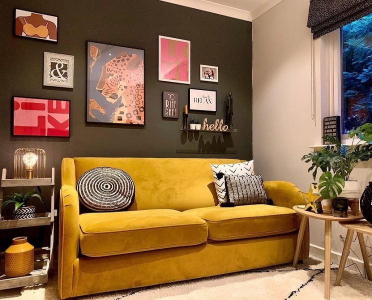Жовтий диван в інтер'єрі: поради щодо вибору та 100 красивих фотоприкладів