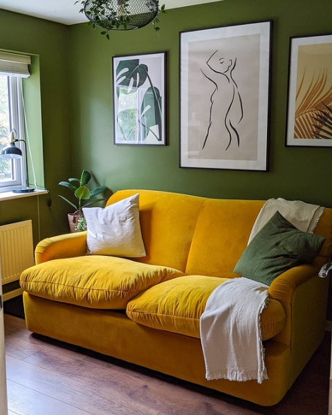Жовтий диван в інтер'єрі: поради щодо вибору та 100 красивих фотоприкладів